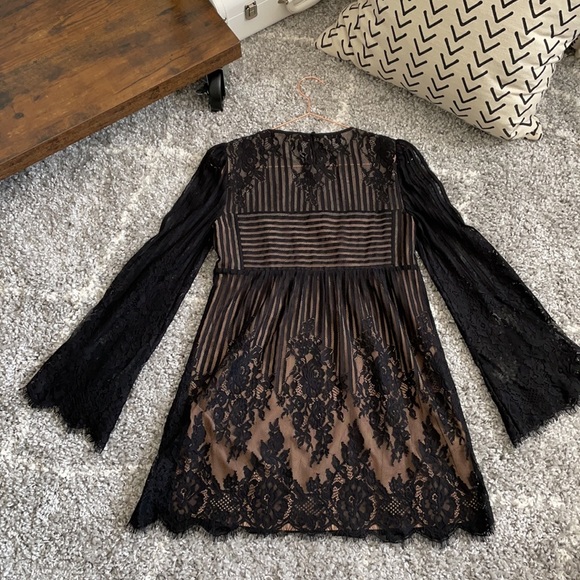 BCBG Maxazria Luann Lace Dress - Picture 5 of 6